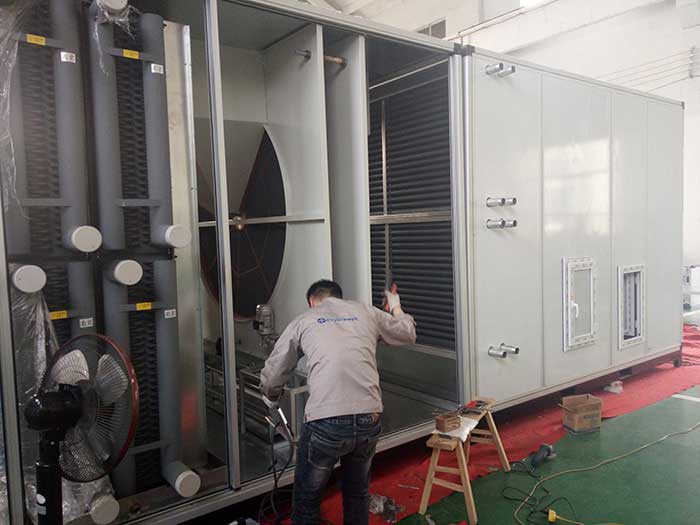 威海某大型化工企業兩臺10%濕度，40000風量2臺除濕機組